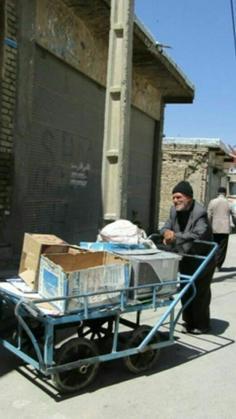 آدمهایی که به خاطر روزیشان تقلا میکنند، بارمیبرند ، بی خوابی میکشند ، کهنه میپوشند، جار میزنند و گاهی خجالت هم میکشند  هرگز به این آدم ها نخن الناز33